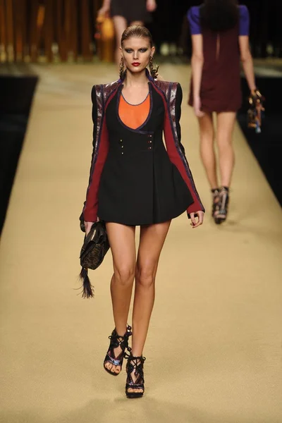 Look 7
